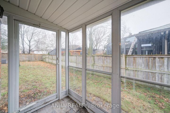Property Photo: 27 Jonquil Crescent ON L3P 1T3