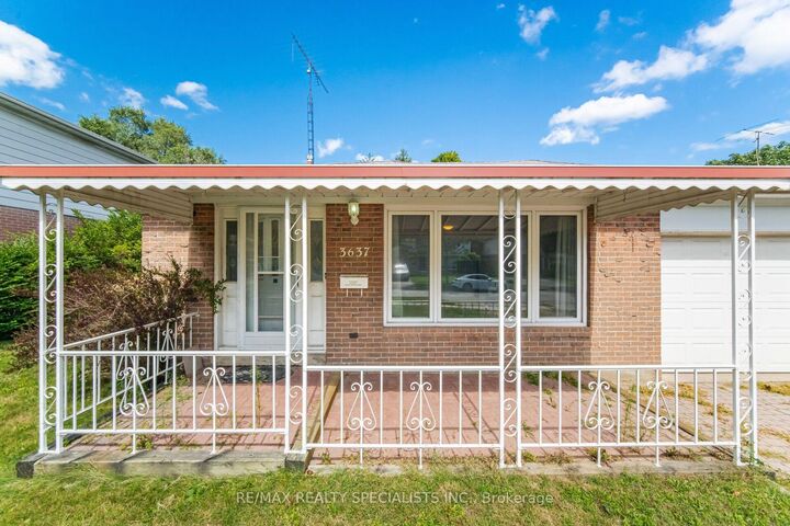 Property Photo: 3637 Chiplow Road ON L4X 2R1