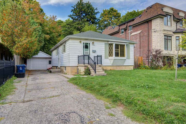 Property Photo: 200 Elmhurst Avenue ON M2N 1S3