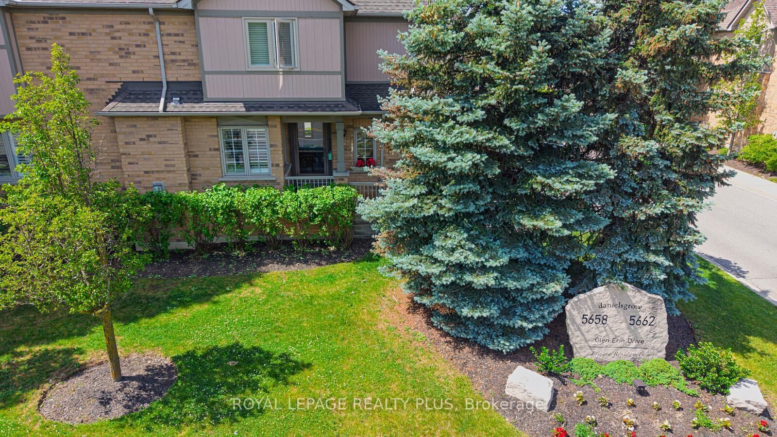 Property Photo: 5658 Glen Erin Drive 1 ON L5M 6C4