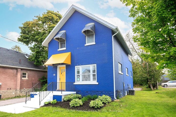 221 Kent Street W — photo 1