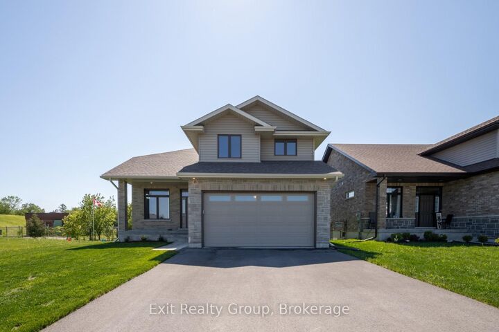49 Lanark Drive — photo 1