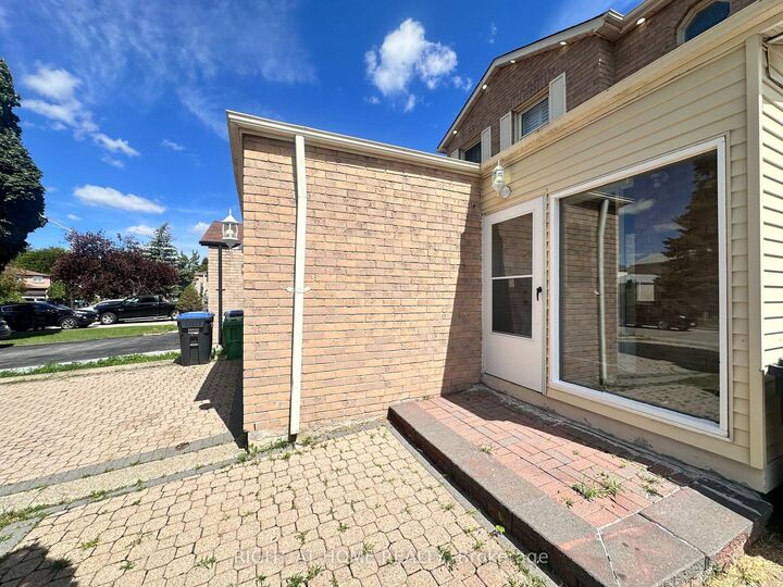Property Photo: 1791 Princelea Place ON L5M 3R9