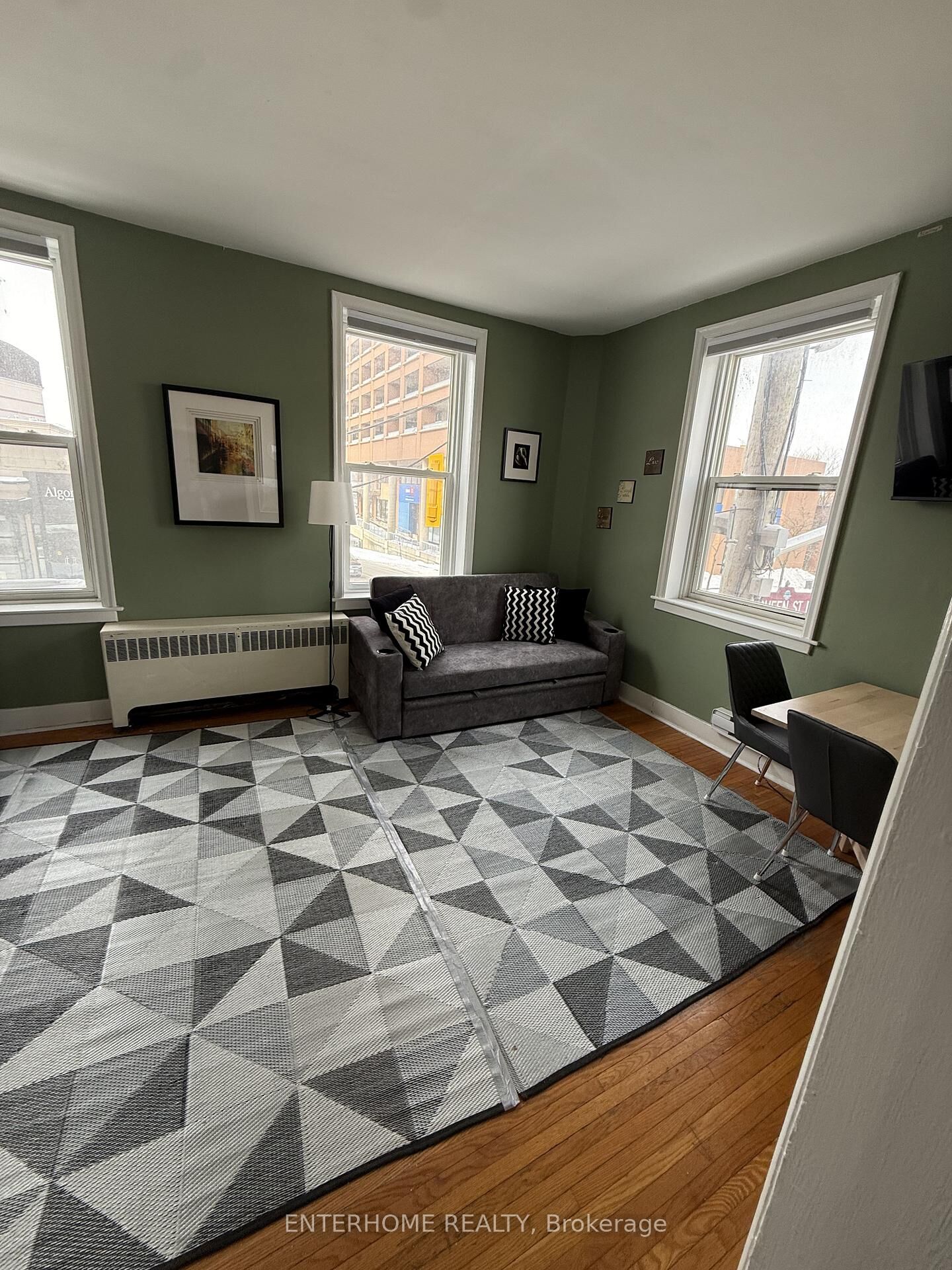 Property Photo:  51 Queen Street East Street 1  ON L6W 2A7 