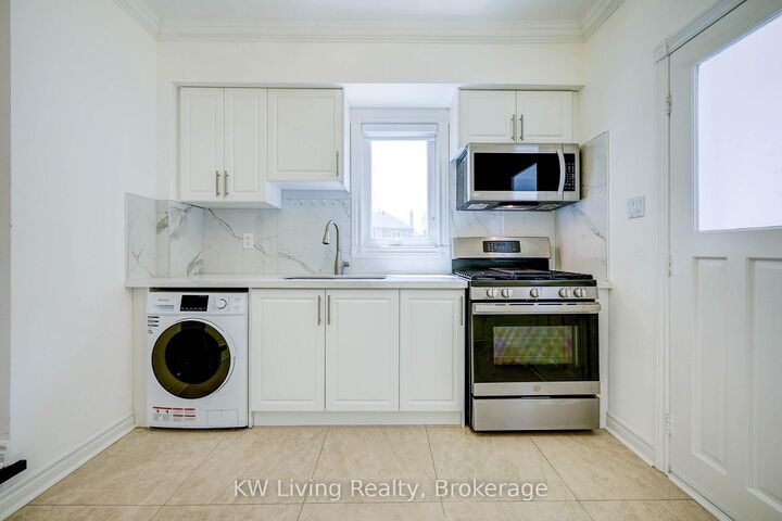 Property Photo: 48 Brookshill Crescent ON L4B 3J2