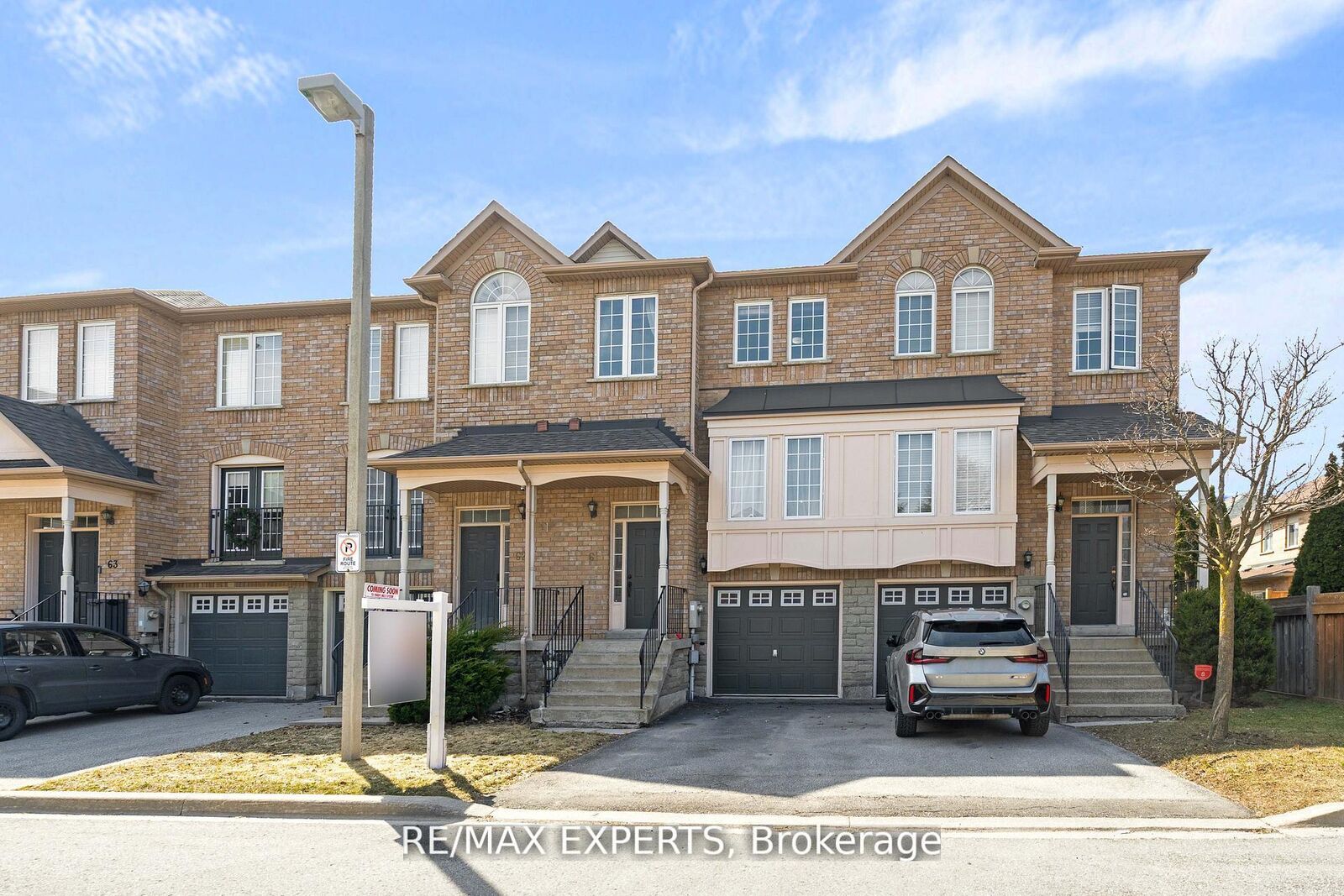 Property Photo: 19 Foxchase Avenue 61 ON L4L 9N1