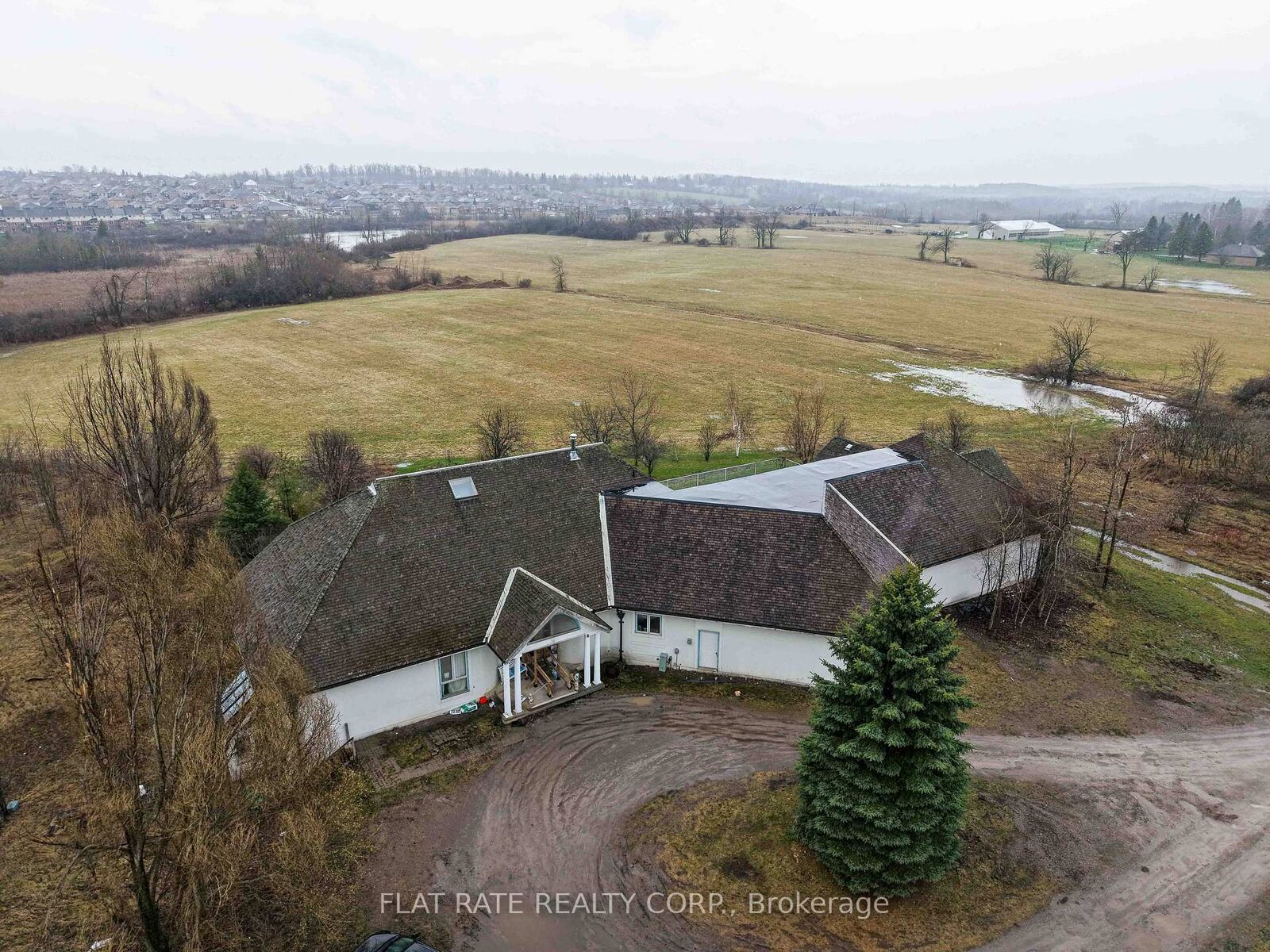 Property Photo: 1315 Parkhill Road W ON K9J 6X4