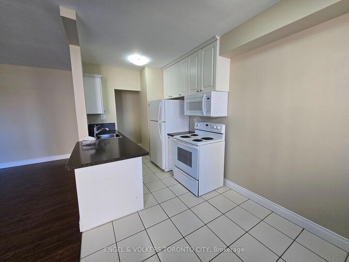 Property Photo: 416 42nd Street 207 ON L8T 3A9