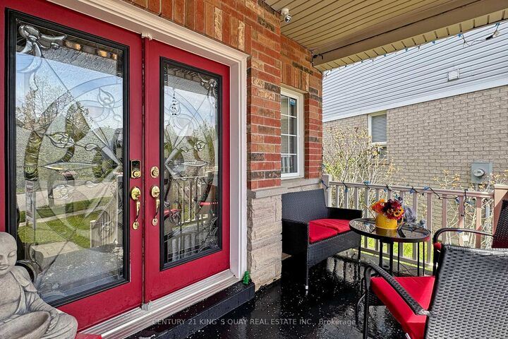 Photo de la propriété: 1418 Livesey Drive ON L1K 0G9