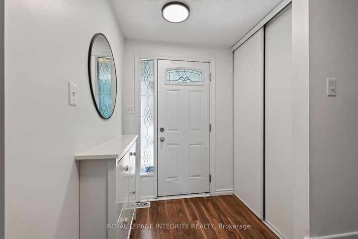 Property Photo:  1723 Lafrance Drive  ON K1E 2H1 