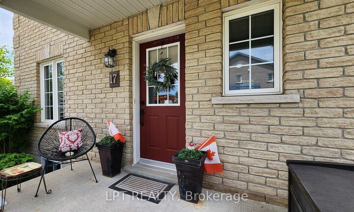 Property Photo: 17 Silver Maple Crescent ON L4N 0Y4