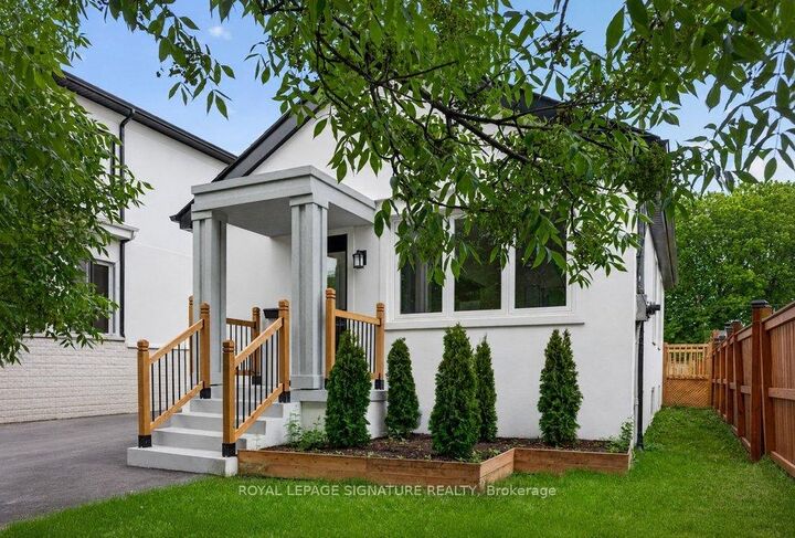 Property Photo:  297 Kennedy Road Main  ON M1N 3P6 
