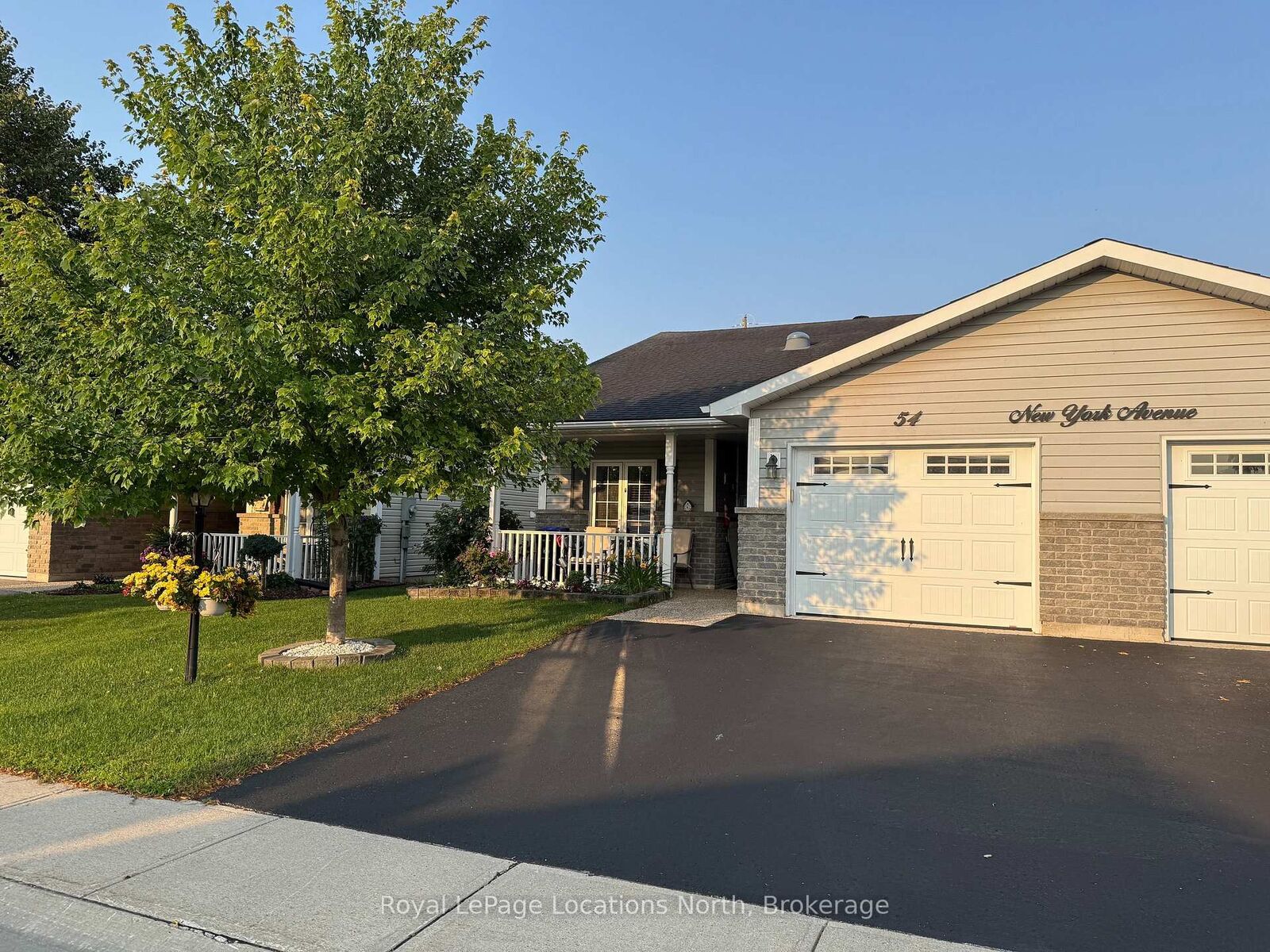 Property Photo: 54 New York Avenue ON L9Z 3A8