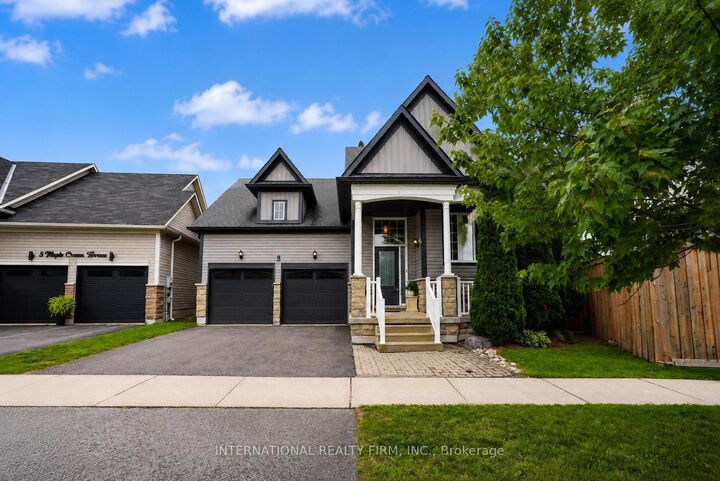 Property Photo: 3 Maple Crown Terrace ON L4M 7H3