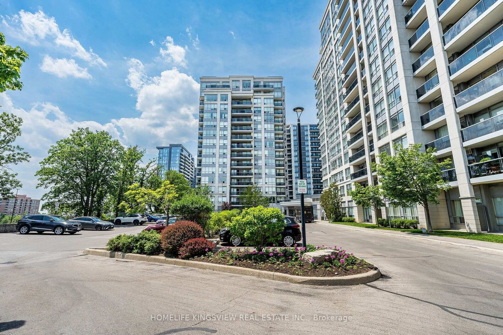 Property Photo: 60 Disera Drive 807 ON L4J 9G1