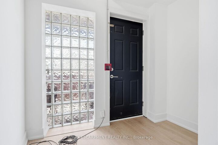 Property Photo:  1006 King Street E 02  ON L8M 1C8 