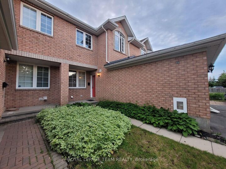 Property Photo:  91 Scout Street  ON K2C 4C9 