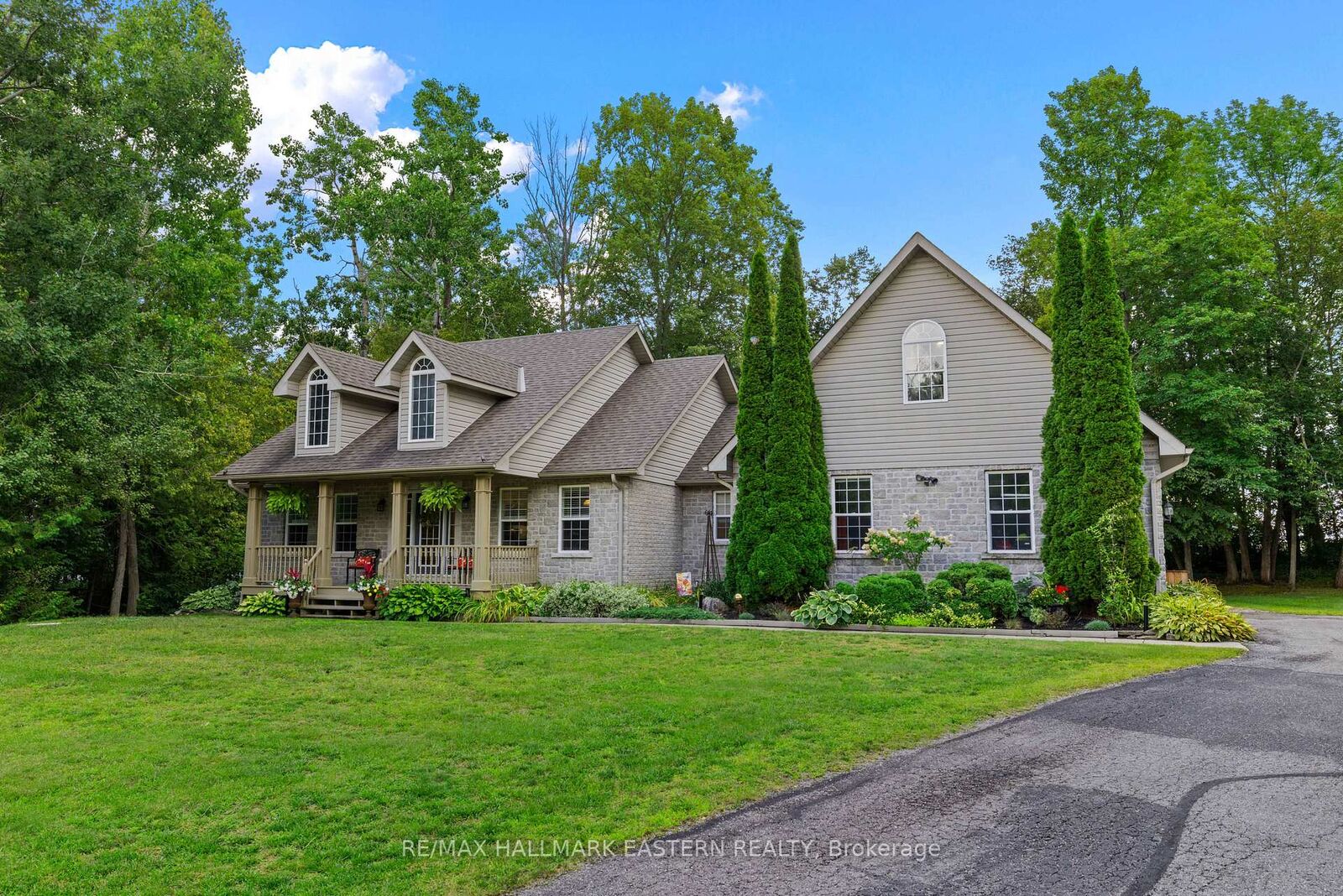 Property Photo: 298 McClennan Drive ON K0L 1T0