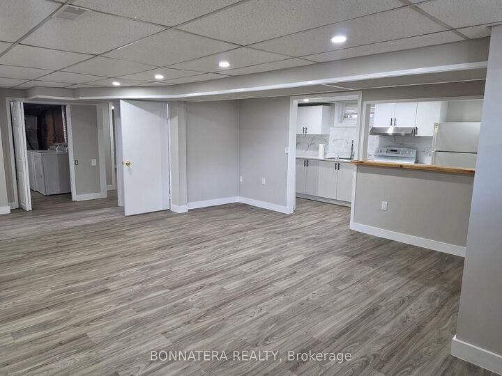 Photo de la propriété:  14 Northwood Drive  ON L6X 2L2 