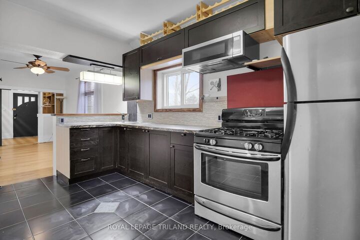 Property Photo:  18 Wharncliffe Road S  ON N6J 2J4 