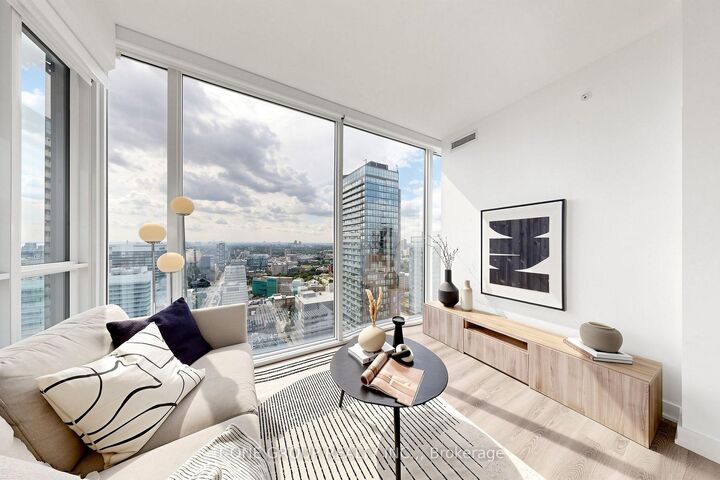 Property Photo: 15 Grenville Street 3403 ON M4Y 0B9
