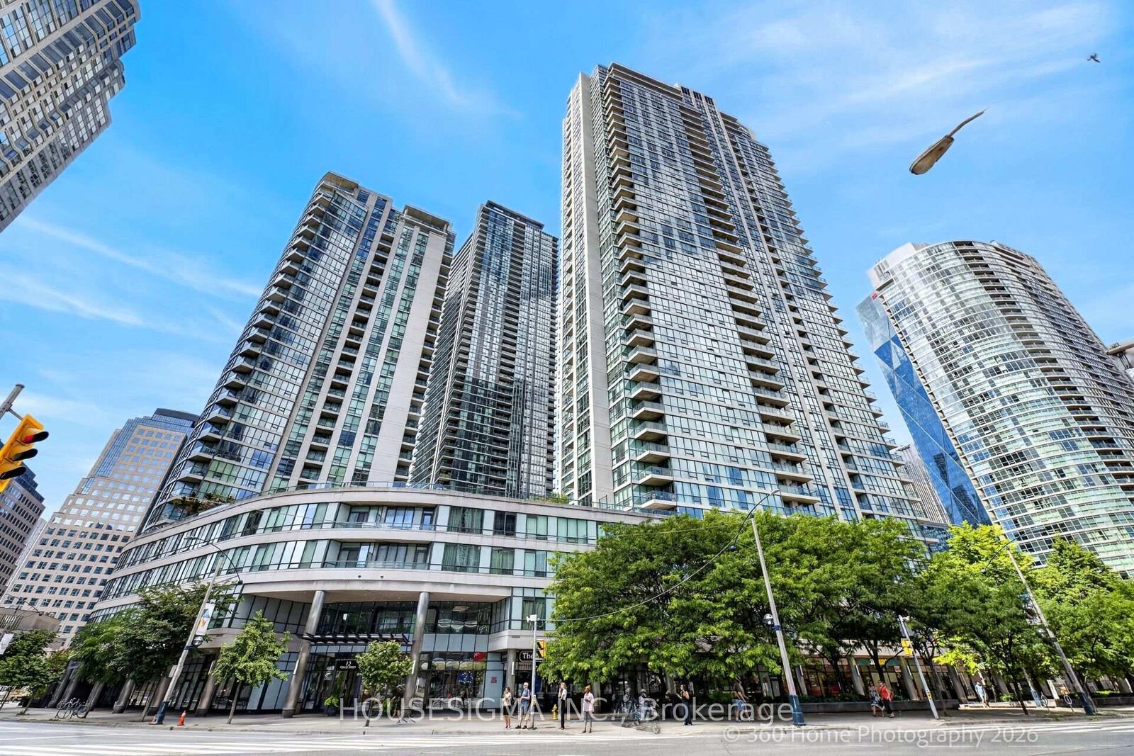 Property Photo: 12 Yonge Street 1609 ON M5E 1R4