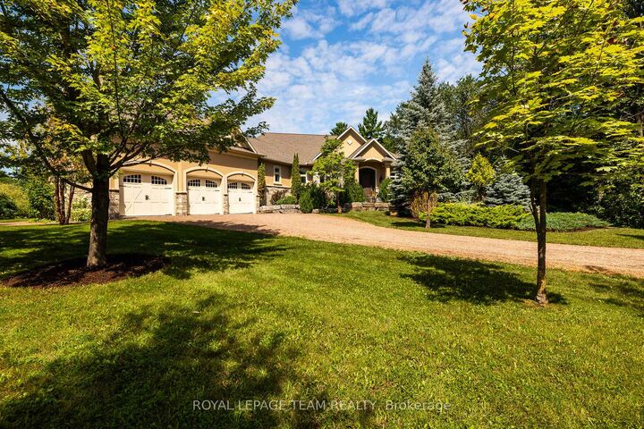 Property Photo: 1517 Monaghan Lane ON K2W 1B4