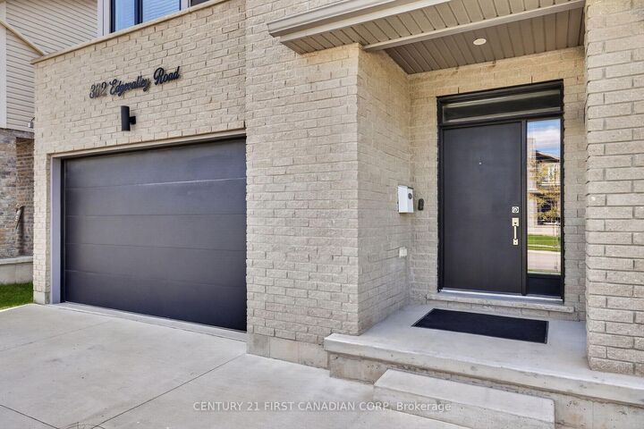 Property Photo: 362 Edgevalley Road ON N5V 0C3