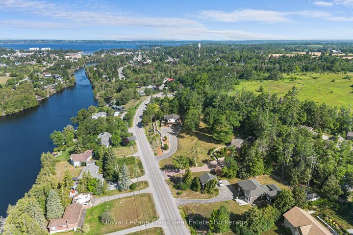 Property Photo: 215 Francis Street ON K0M 1N0