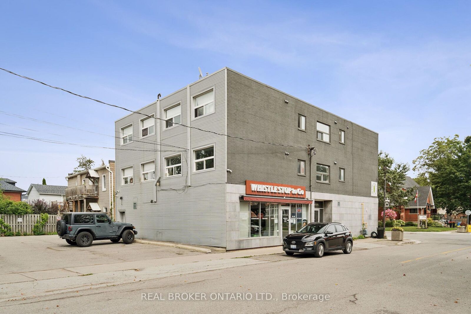Property Photo: 1 Elgin Street N #1B ON L7J 2B2