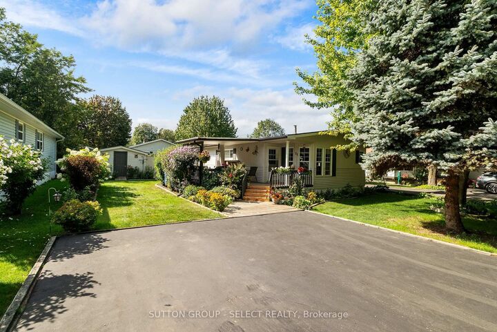 Property Photo: 11 Huron Lane ON N7A 3Y2