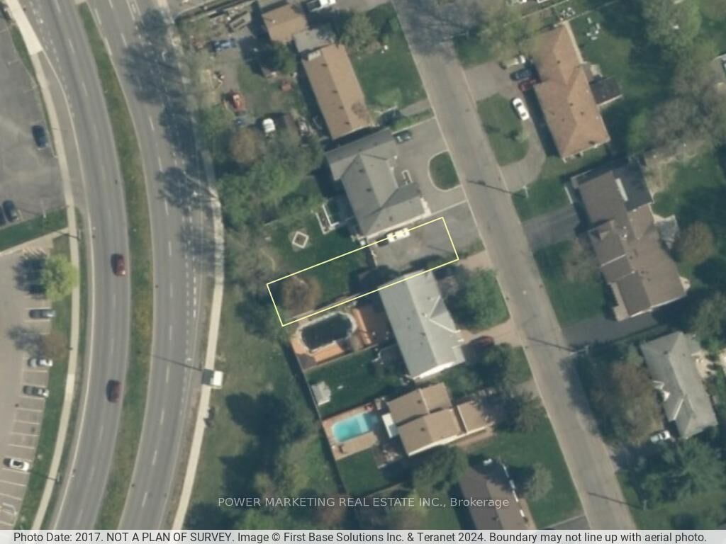 Property Photo: 988 Laporte Street ON K1J 7B4