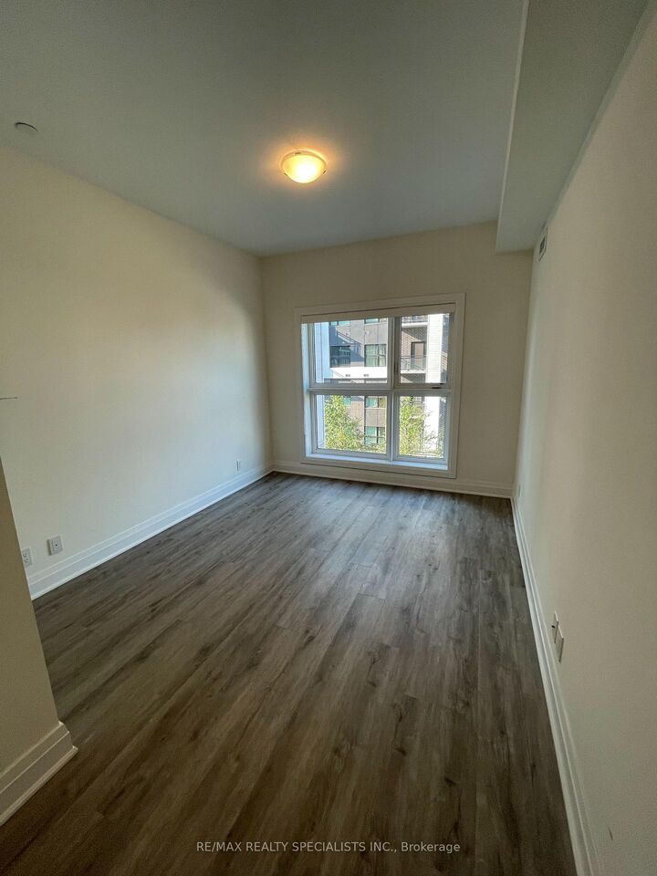Property Photo: 128 Grovewood Common 329 ON L6H 0X3