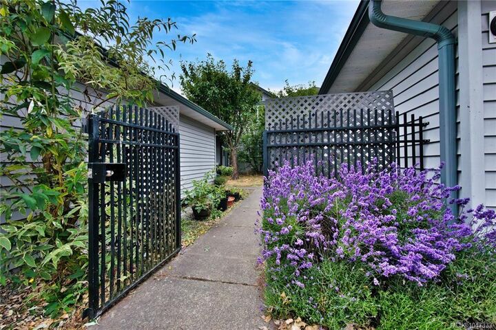 Property Photo: 211 Victoria Rd #202 BC V9R 4P7