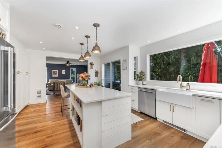 2146 Henlyn Dr — photo 1