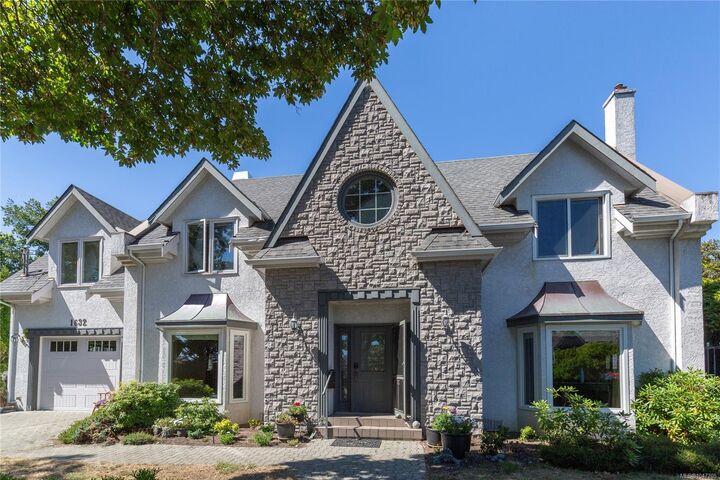 1632 Beach Dr — photo 1