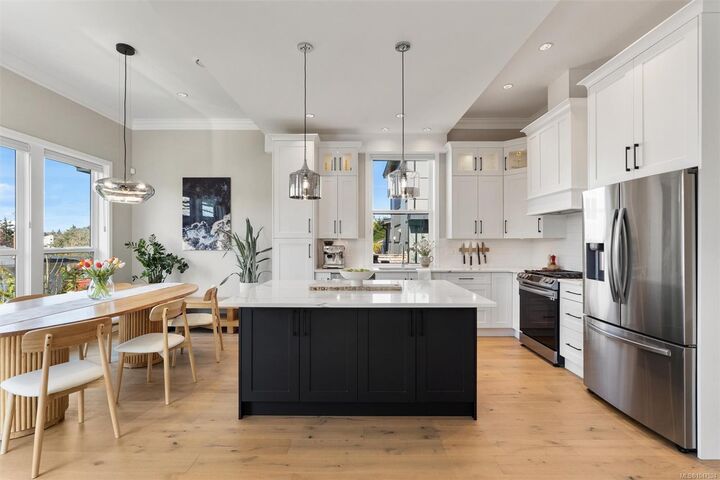 Property Photo: 932 Arcadia St BC V9A 5X1
