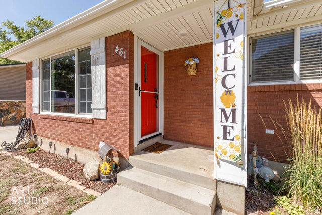Property Photo: 461 N 500 E UT 84302