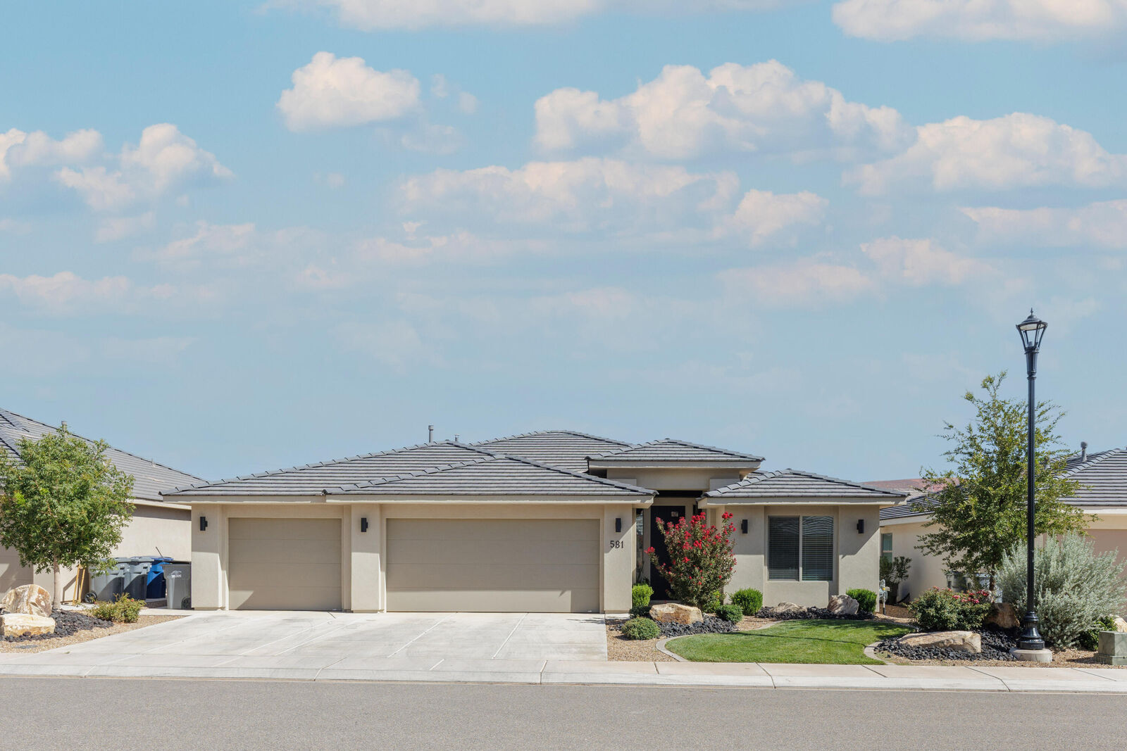 Property Photo:  581 S Orange Grove Dr S  UT 84780 