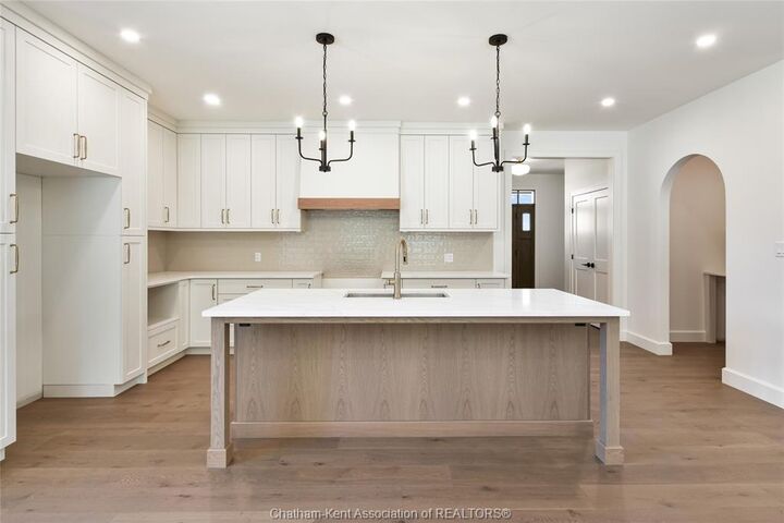 Property Photo: 67 Rosewood Crescent ON N7M 0P4
