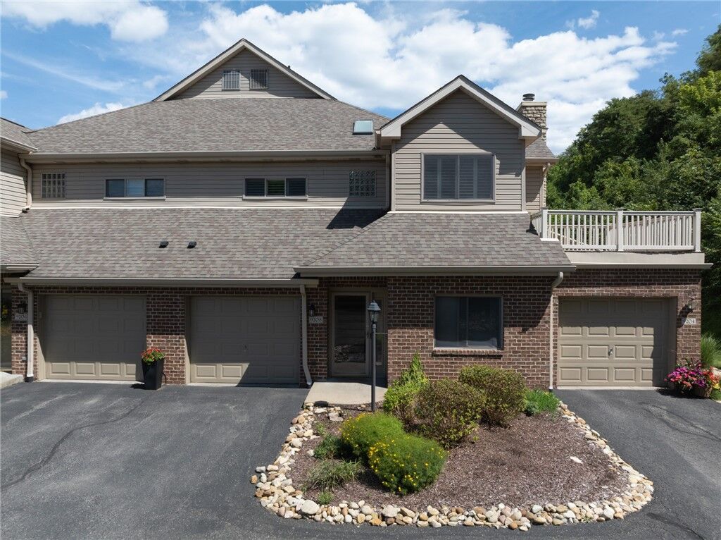 Property Photo: 9208 Sundance Dr PA 15017