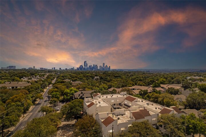 Property Photo:  2605 Enfield Road 221  TX 78703 