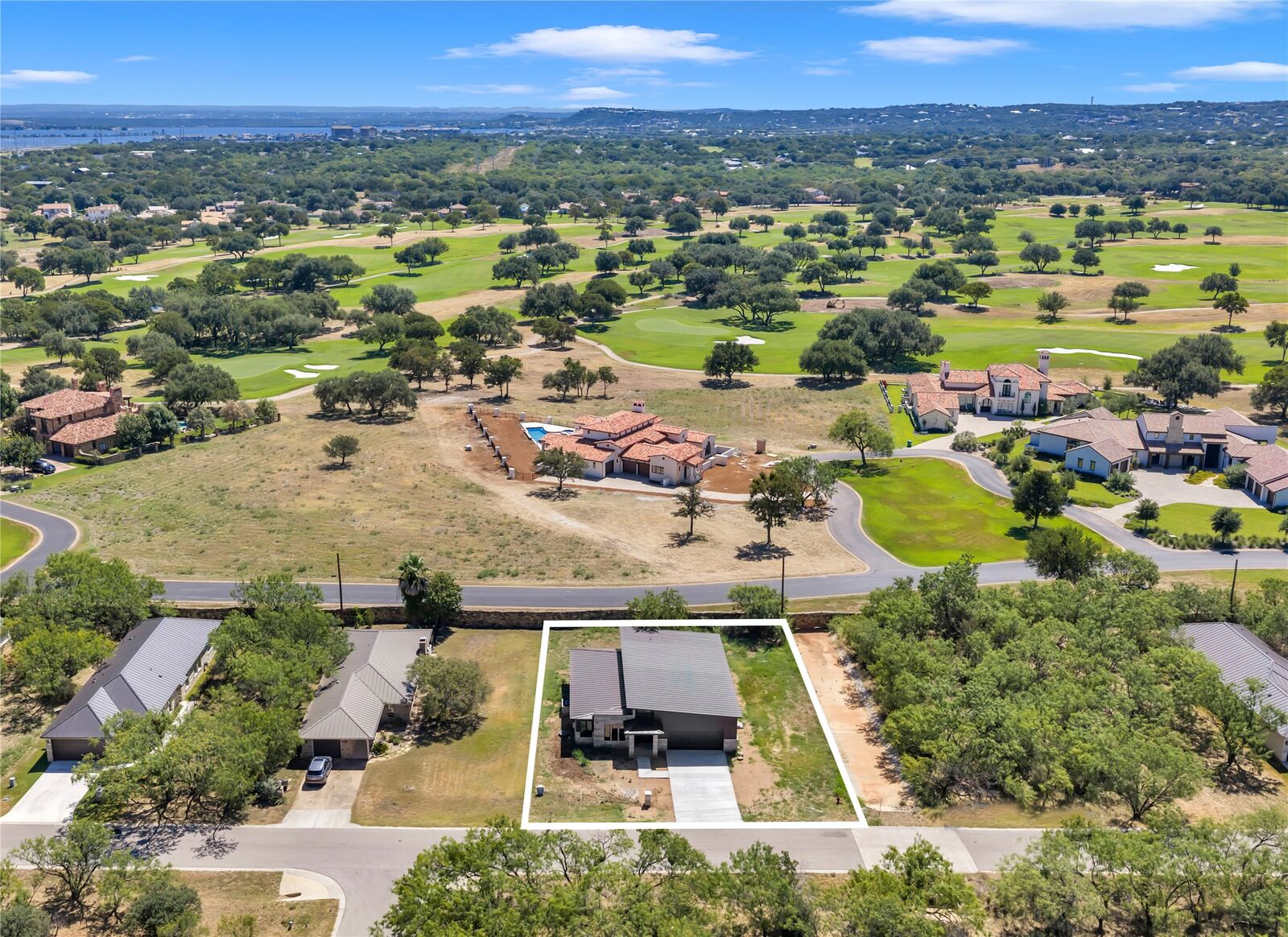 Property Photo: 515 Sun Ray TX 78657