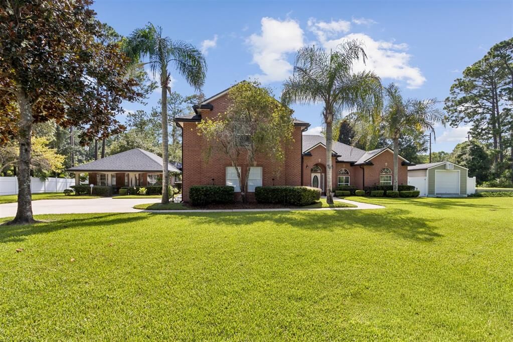 Property Photo: 97012 Laffites Way FL 32097