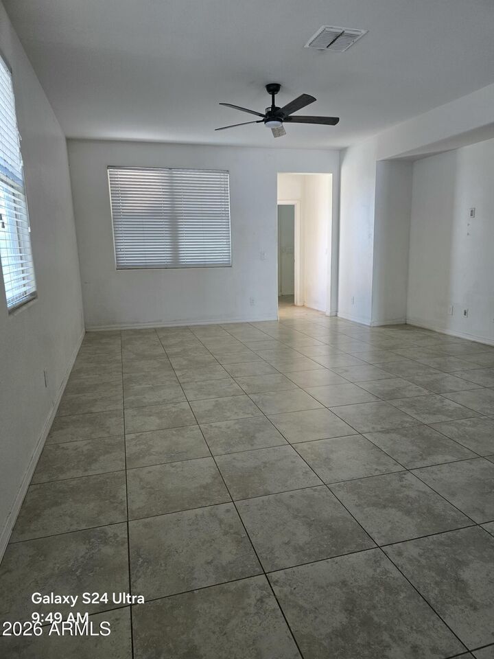 Property Photo: 2421 S 103rd Drive S AZ 85353