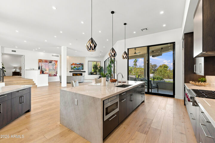 Property Photo:  5724 N Echo Canyon Drive  AZ 85018 