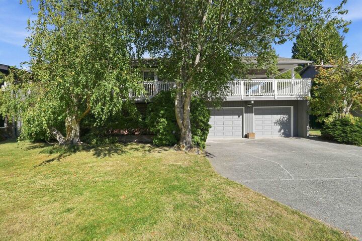 210 W Murphy Drive — photo 1