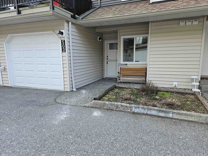 Property Photo: 8972 Fleetwood Way 502 BC V3R 0T5