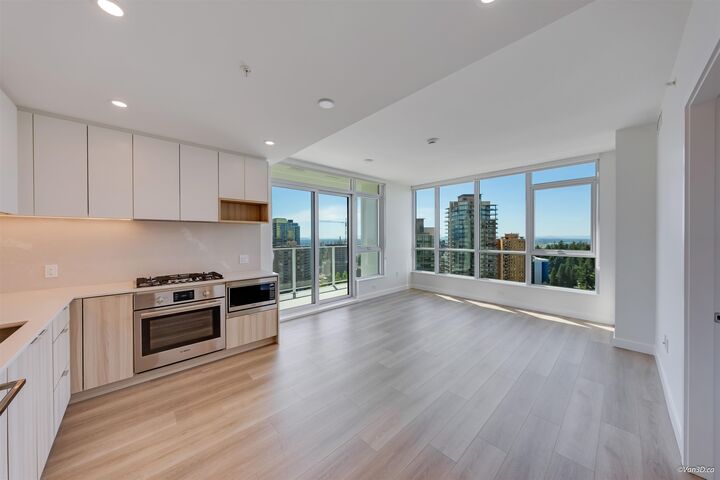 Property Photo: 6087 Wilson Avenue 2806 BC V5H 0M1