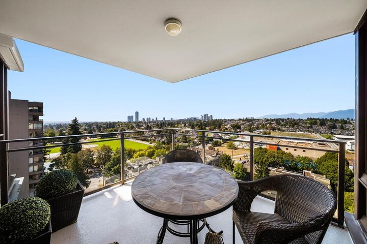 Property Photo:  720 Hamilton Street 1602  BC V3M 7A6 